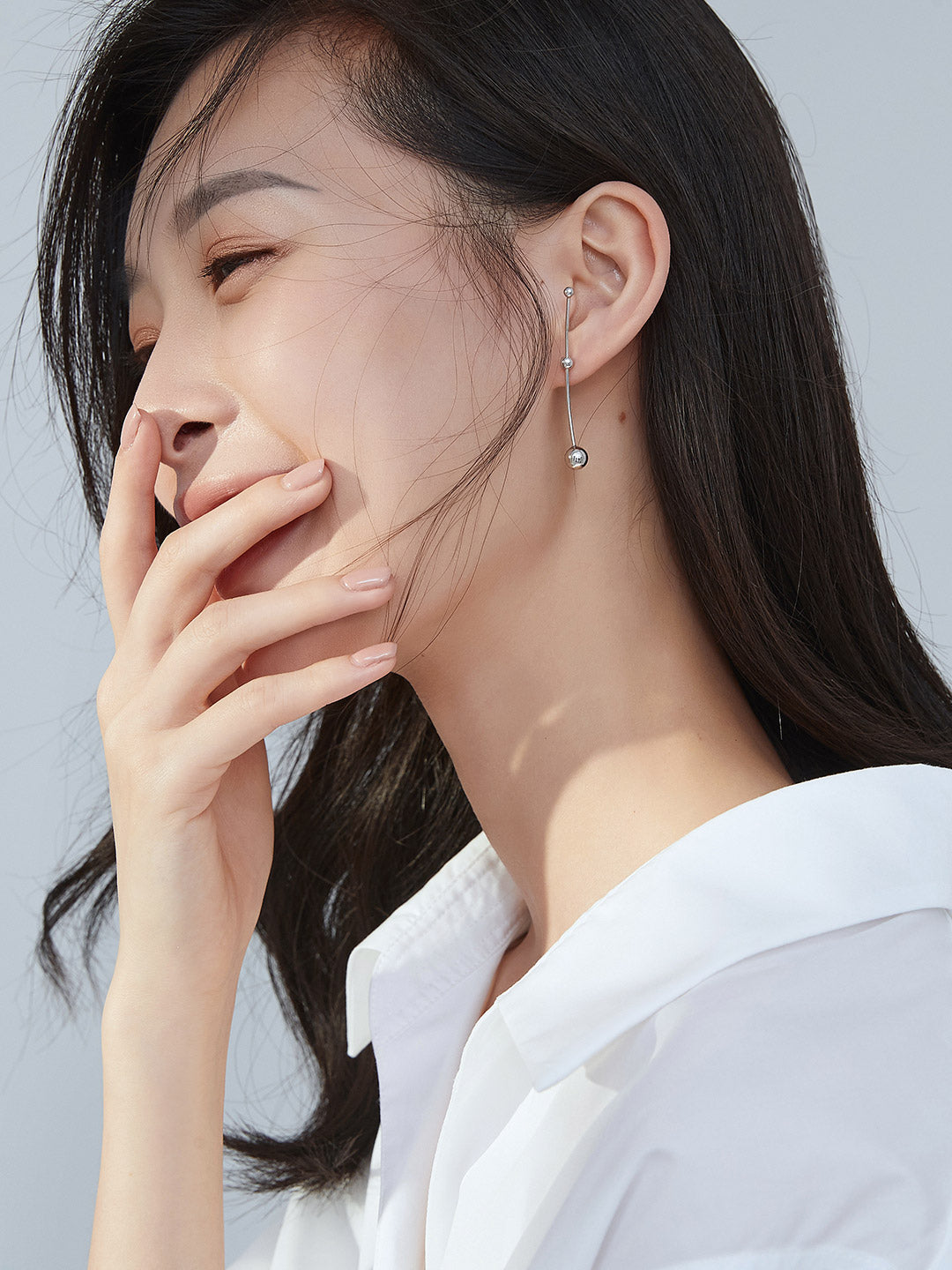 Skywalker Silver Linear Sphere Earring