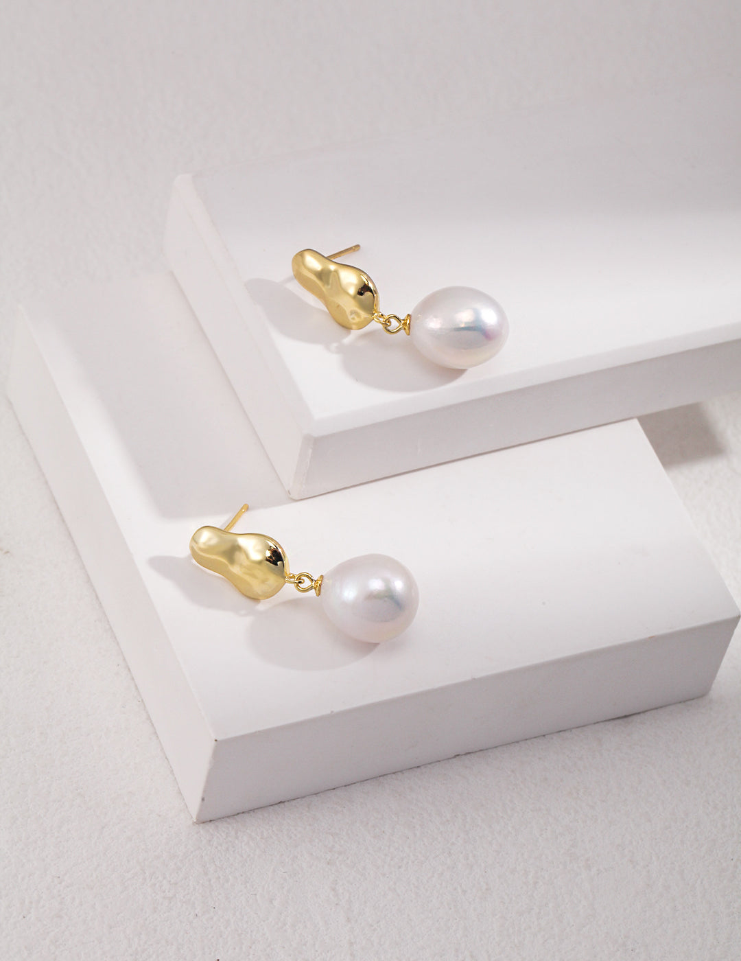 Baroque Pearl Earring