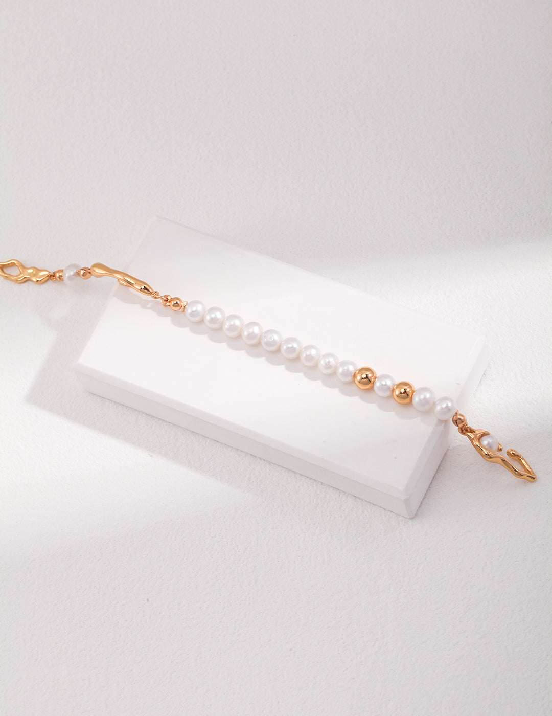 Ocean Sky Gold Plated Pearl Bracelet